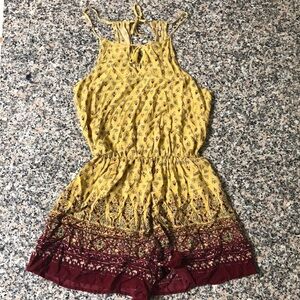 Hollister Yellow and Maroon Romper Size M